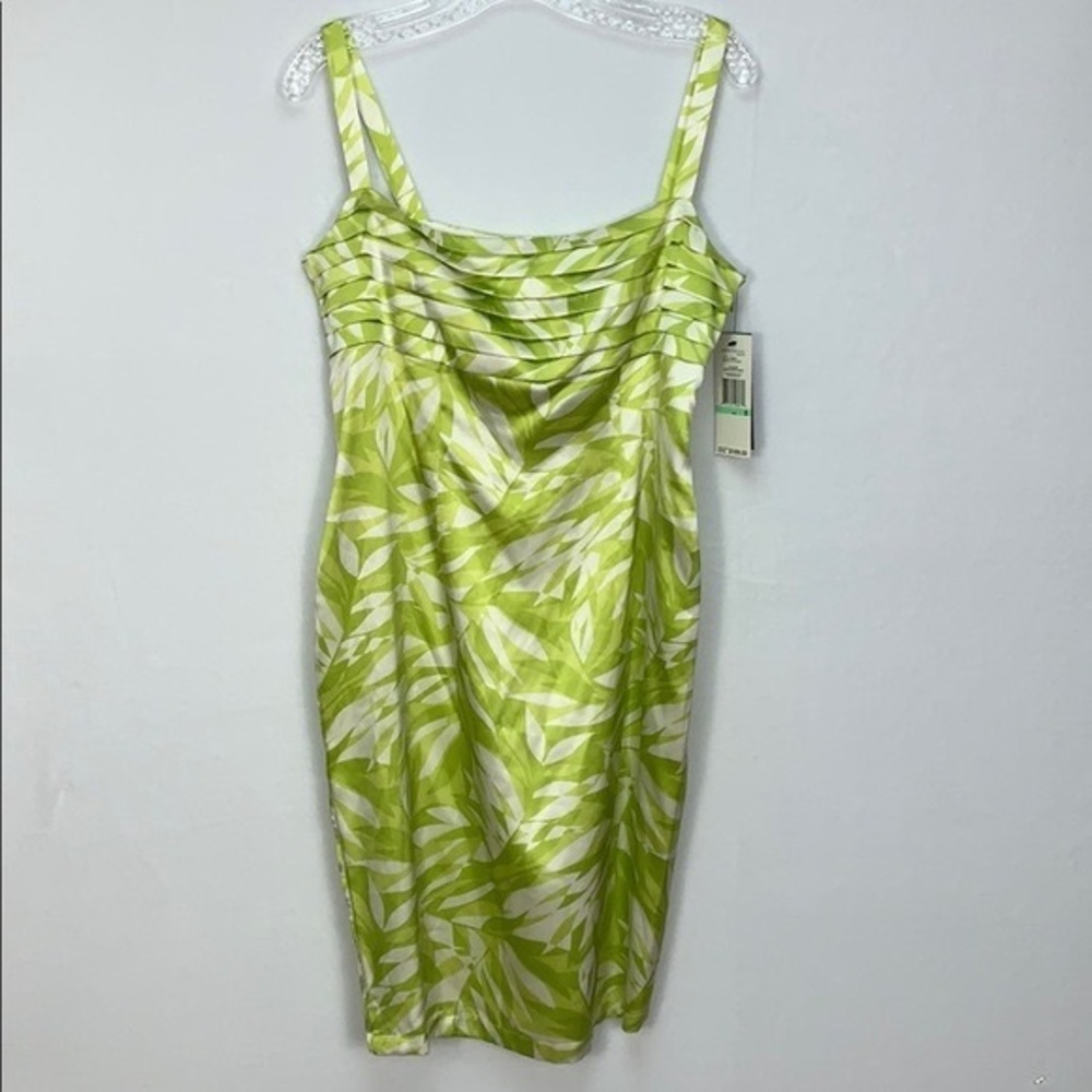 NWT Kenneth Cole‎ Sleek Silk Dress